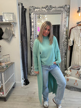 Load image into Gallery viewer, Cara