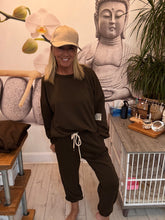 Load image into Gallery viewer, Taylor