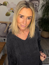 Load image into Gallery viewer, Mandy