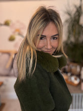 Load image into Gallery viewer, Chic