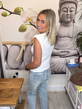 Load image into Gallery viewer, Capri
