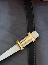 Load image into Gallery viewer, Hermit
