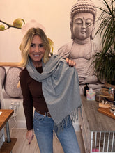 Load image into Gallery viewer, Bling
