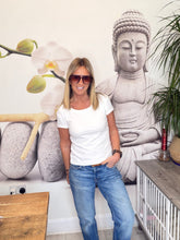 Load image into Gallery viewer, Visage
