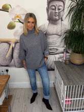 Load image into Gallery viewer, Beth
