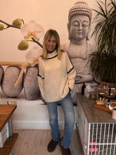 Load image into Gallery viewer, Stitch
