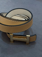 Load image into Gallery viewer, Hermit
