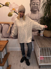 Load image into Gallery viewer, Lois
