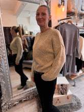 Load image into Gallery viewer, Robbie
