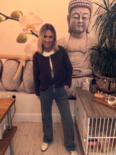 Load image into Gallery viewer, Leslie
