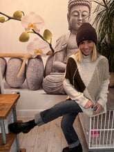 Load image into Gallery viewer, Fifi
