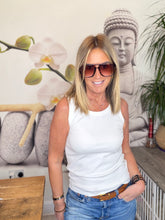 Load image into Gallery viewer, Cassis
