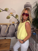 Load image into Gallery viewer, Dolly
