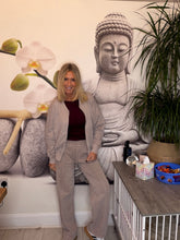 Load image into Gallery viewer, Lin
