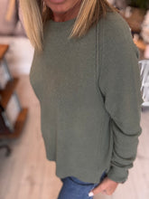 Load image into Gallery viewer, Carly
