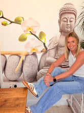 Load image into Gallery viewer, Tabi
