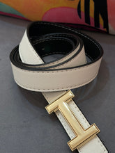 Load image into Gallery viewer, Hermit
