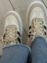 Load image into Gallery viewer, Malibu
