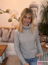 Load image into Gallery viewer, Pumpkin
