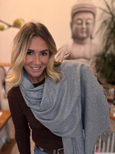 Load image into Gallery viewer, Bling
