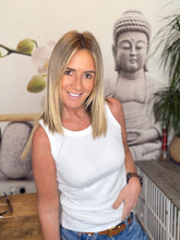 Load image into Gallery viewer, Cassis
