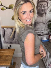 Load image into Gallery viewer, Capri
