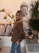 Load image into Gallery viewer, Lush
