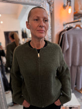 Load image into Gallery viewer, Robbie
