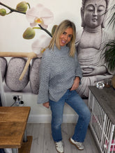 Load image into Gallery viewer, Lorna
