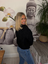 Load image into Gallery viewer, Chic
