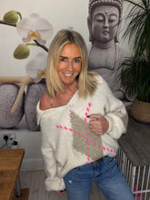 Load image into Gallery viewer, Rona
