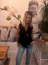 Load image into Gallery viewer, Saskia
