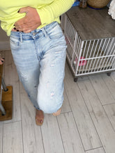 Load image into Gallery viewer, Brooke
