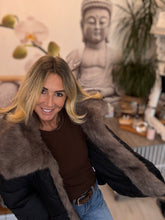 Load image into Gallery viewer, Hazel
