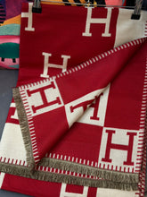 Load image into Gallery viewer, H
