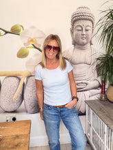 Load image into Gallery viewer, Visage
