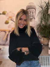 Load image into Gallery viewer, Lush
