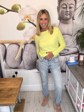 Load image into Gallery viewer, Brooke
