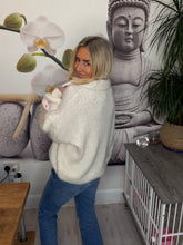 Load image into Gallery viewer, Rona
