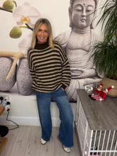 Load image into Gallery viewer, Amelia
