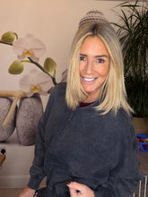 Load image into Gallery viewer, Lin
