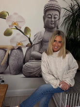 Load image into Gallery viewer, Chic
