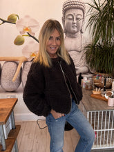 Load image into Gallery viewer, Sandy
