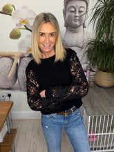 Load image into Gallery viewer, Connie
