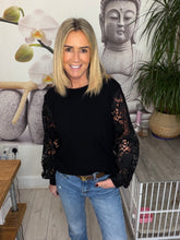 Load image into Gallery viewer, Connie
