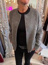 Load image into Gallery viewer, Robbie
