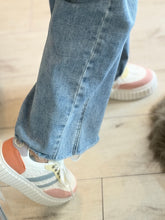 Load image into Gallery viewer, Malibu
